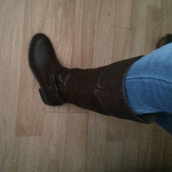 1 Day Sale🔴 Tall brown boots. New with tag - Picture 2 of 4