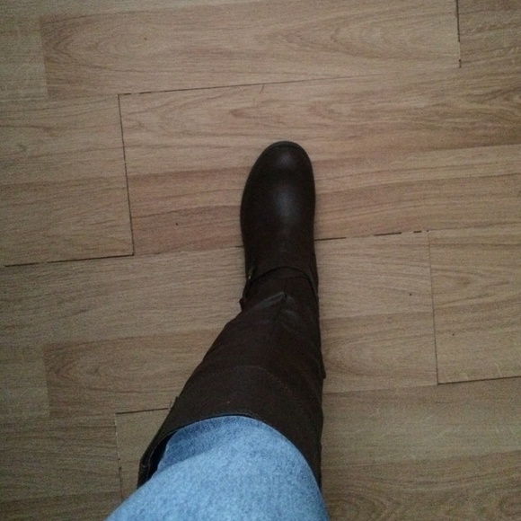 1 Day Sale🔴 Tall brown boots. New with tag - Picture 3 of 4