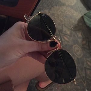 Hardly worn Round Metal Classic Raybans