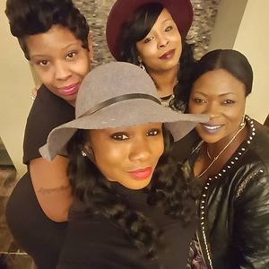 Meet your Posher, Manda