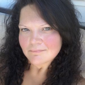 Meet your Posher, Tia