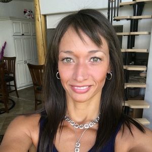 Meet your Posher, Yanitza