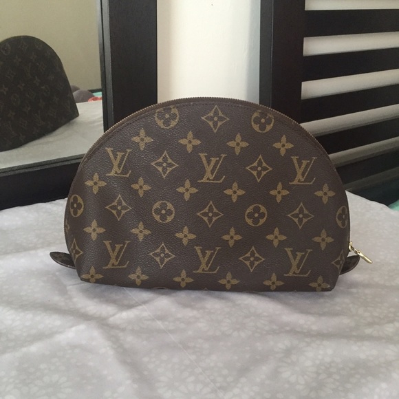 SOLD Authentic Louis Vuitton Demi Ronde