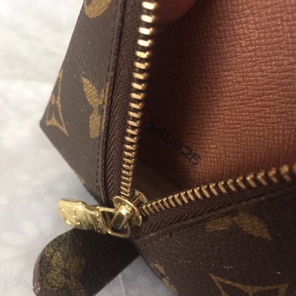 SOLD Authentic Louis Vuitton Demi Ronde - Picture 3 of 4