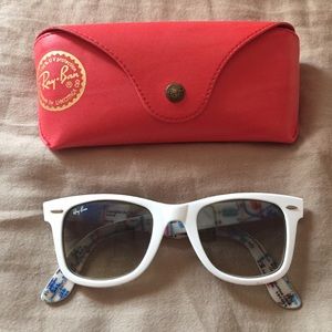 *Rayban white Wayfarer* with case
