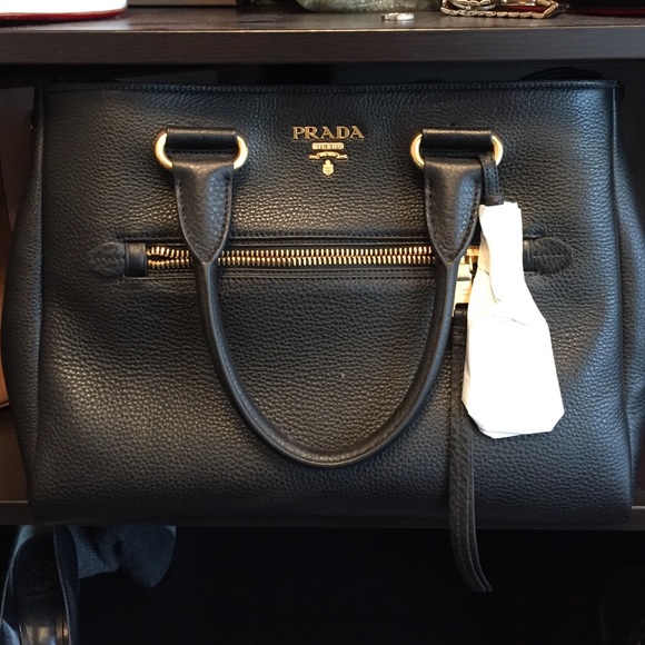 Black Prada Medium/Large Tote w/ black strap