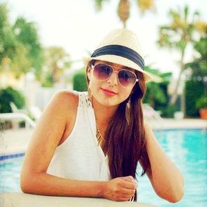 Meet your Posher, Lorena