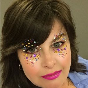 Meet your Posher, Monica