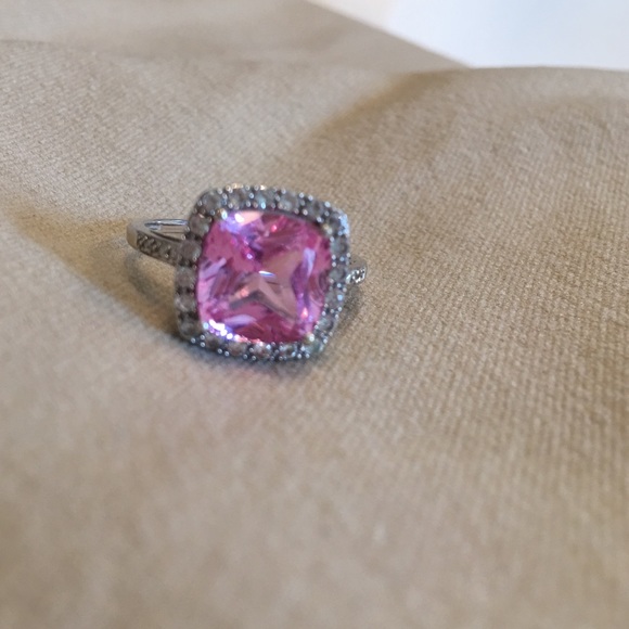 Women's size 7 fashion ring