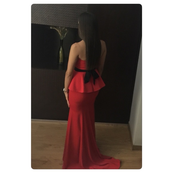 Red peplum evening gown / long dress - Picture 2 of 4