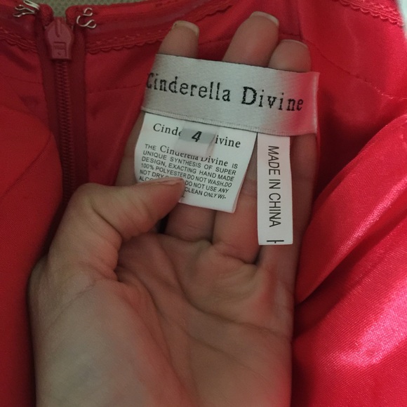 Red peplum evening gown / long dress - Picture 3 of 4