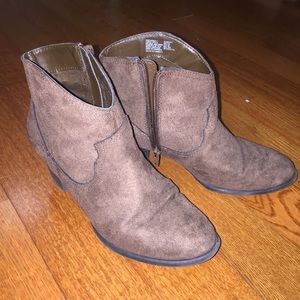 Brown boots