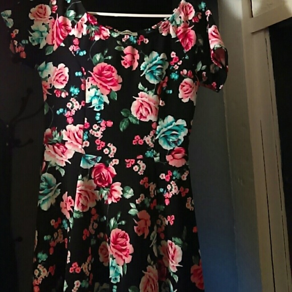 Dress - Picture 2 of 2