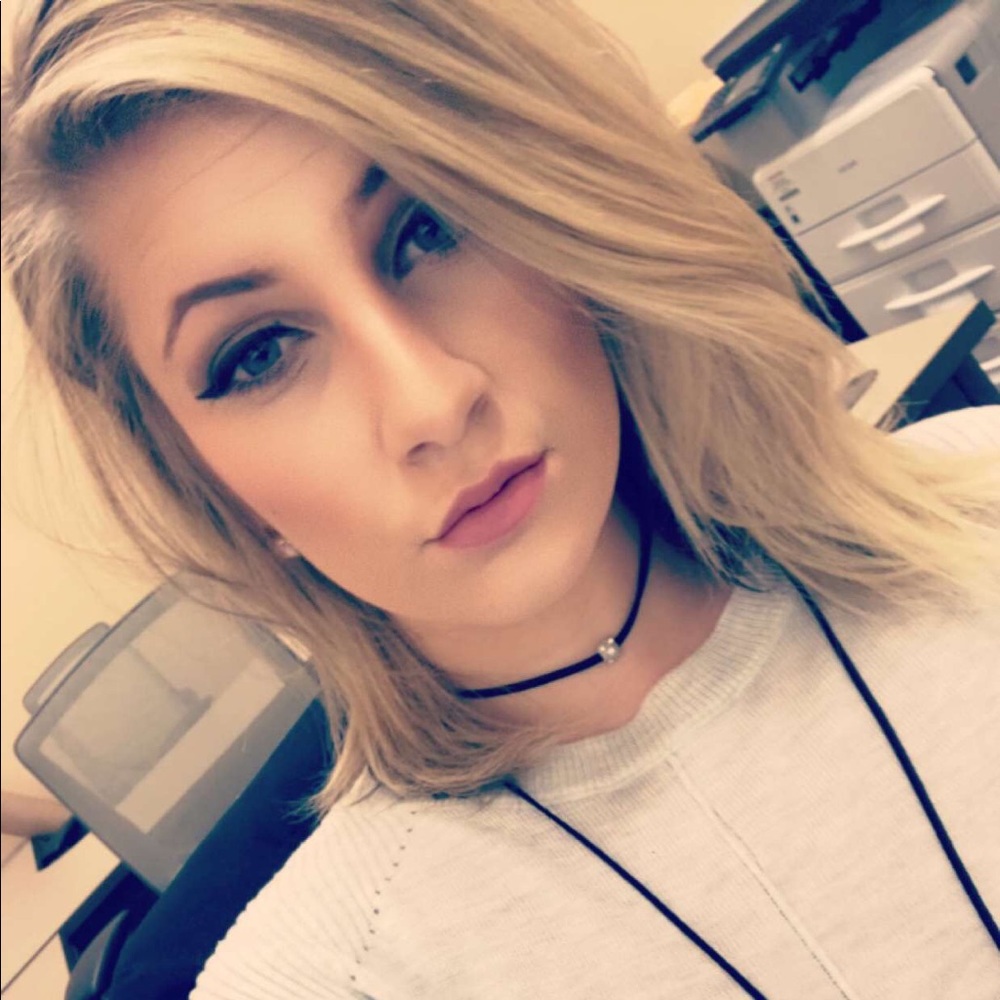 Meet your Posher, Gabrielle