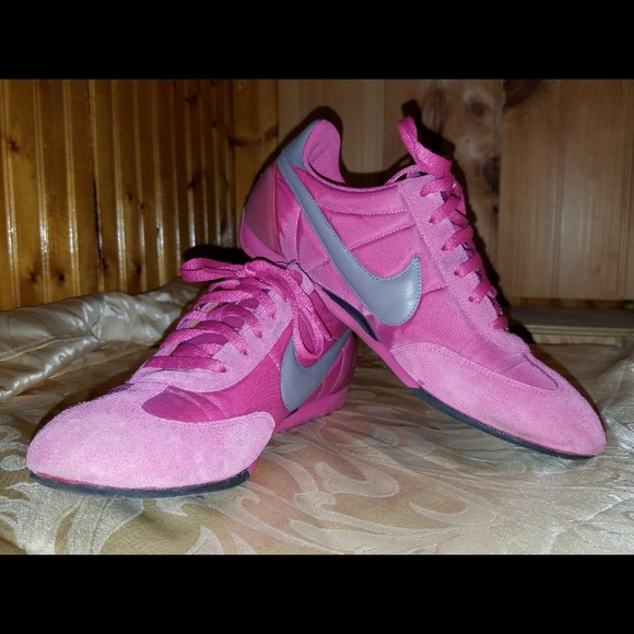 Nike sneakers size 8