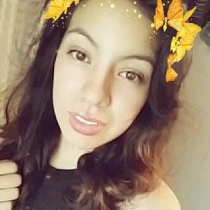 Meet your Posher, Roxana