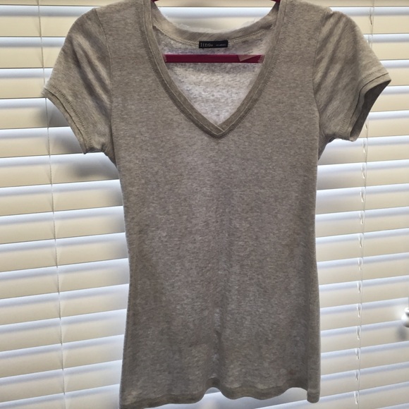 #LASTCHANCE 🙀 cute boutique gray tee