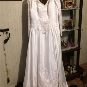 Wedding dress size 18