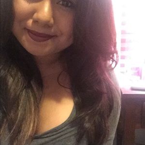 Meet your Posher, Esmeralda