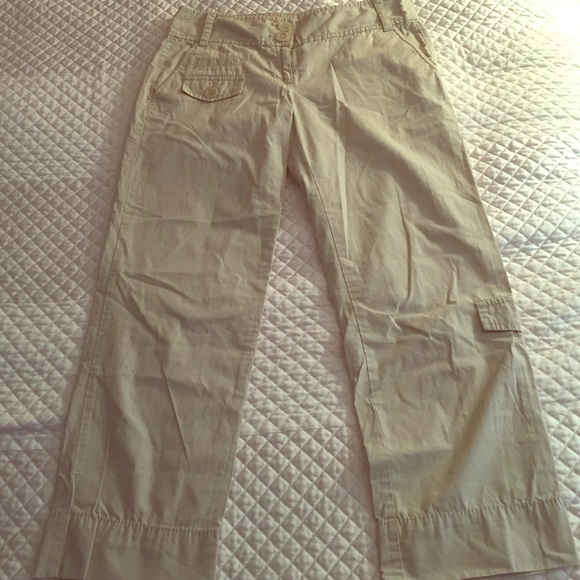 LOFT brand khaki Capri