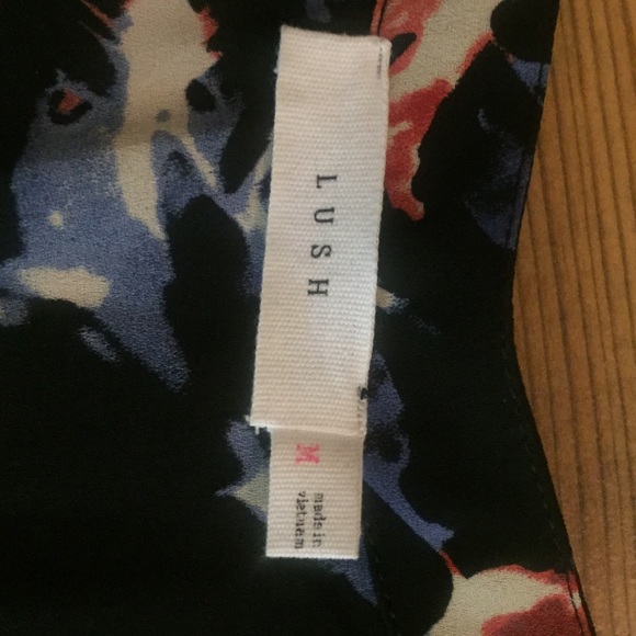 Patterned Dress! - Picture 3 of 3