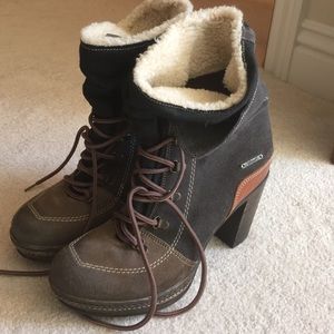 DIESEL shoes, worn once, fur lining only on top