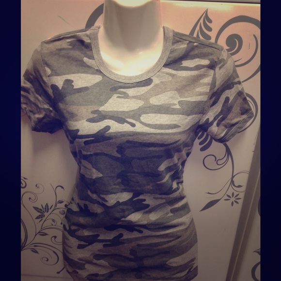 Grey color scheme camp top