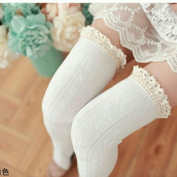 Accessories - Thigh High Lace Socks