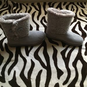 Fuzzy boots