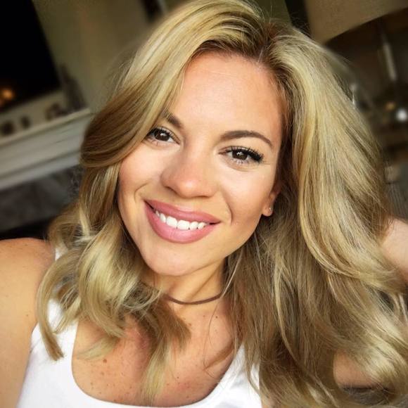 Meet your Posher, Ashley - Picture 1 of 1