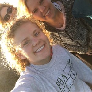 Meet your Posher, Lydia