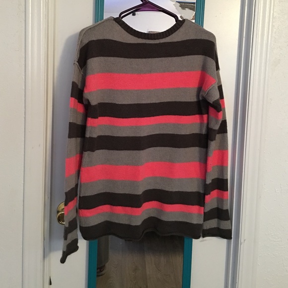 Sweater - Picture 3 of 3