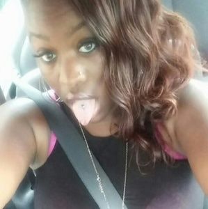 Meet your Posher, Raynika