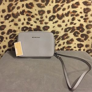 NWT Michael Kors Jet Set Travel Large Crossbody