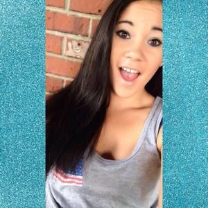 Meet your Posher, Monica