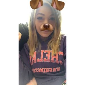 Meet your Posher, Kayla