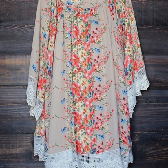 ๐Gorgeous Cardigan๐ - Picture 3 of 5