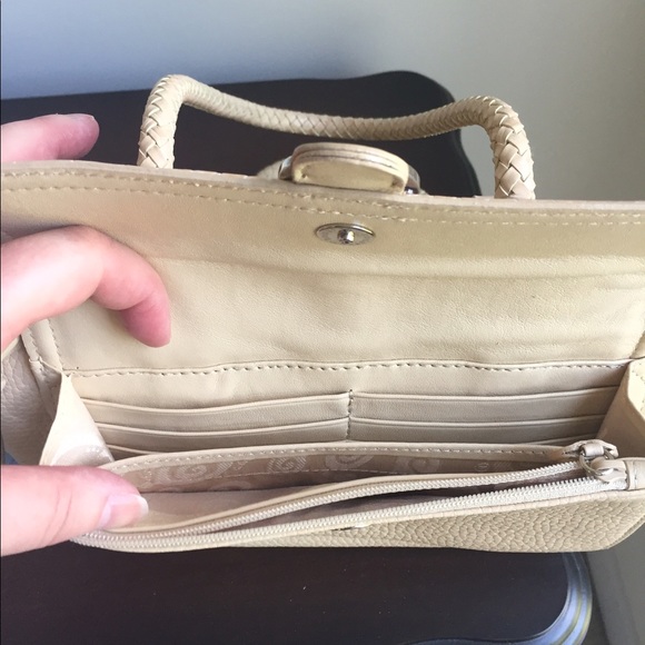 Brighton Darcy handbag. - Picture 4 of 7