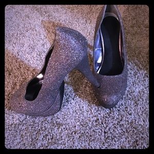 Sparkly heels! ⭐️