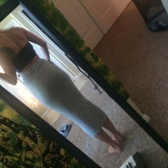 Adorable crop black top faux leather top with zip - Picture 3 of 4