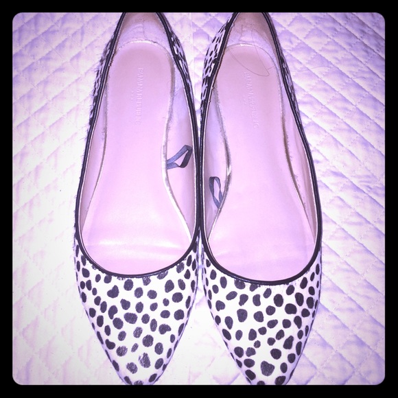 Banana Republic Animal Print Flats