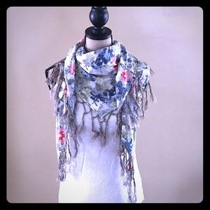 Esprit floral scarf with tassels