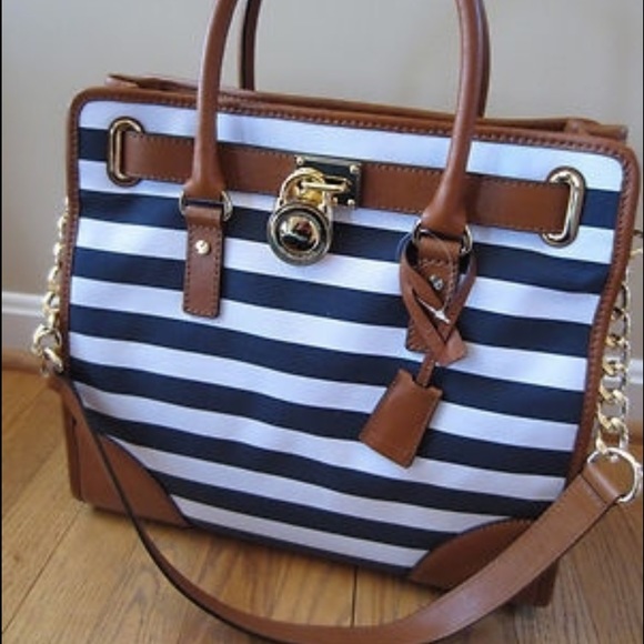 LIKE NEW Michael Kors Wallet and Matching Bag!