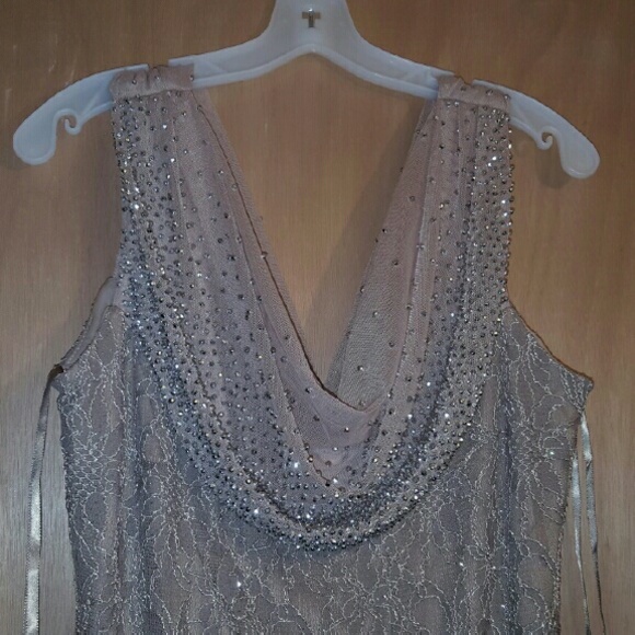 Dress - Picture 2 of 4