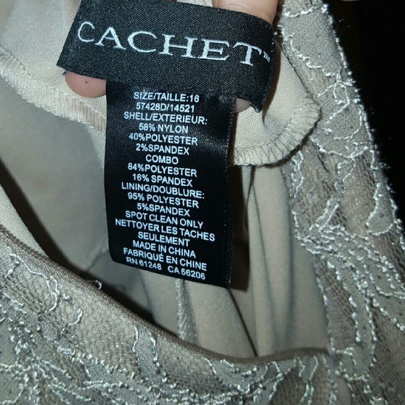 Dress - Picture 4 of 4