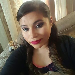 Meet your Posher, Karina