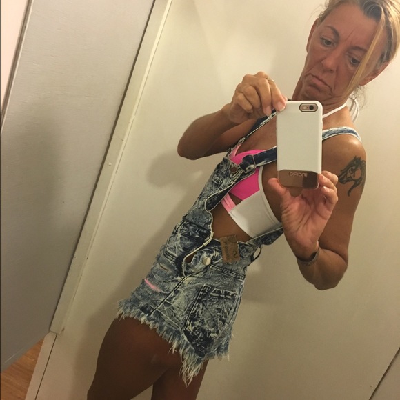 Stretchy cute hot shorts coveralls ! - Picture 2 of 2