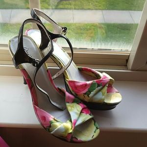 Qupid flower heels