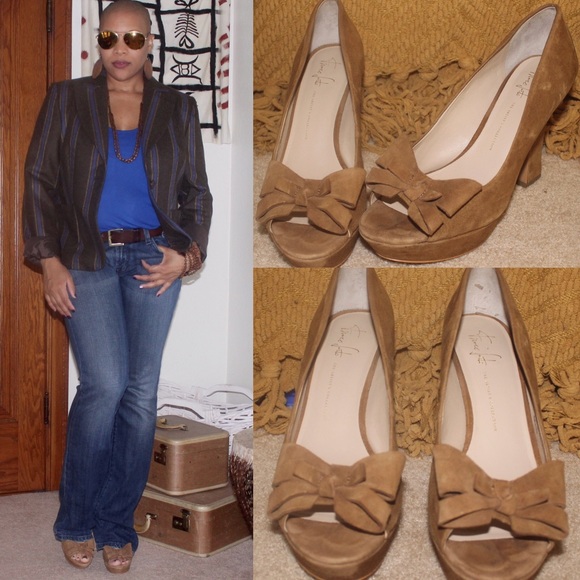 Brown suede Heels with Bow - Picture 1 of 3