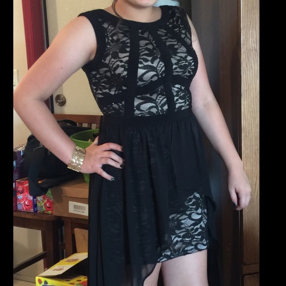 Homecoming/Prom Dress - Picture 2 of 2